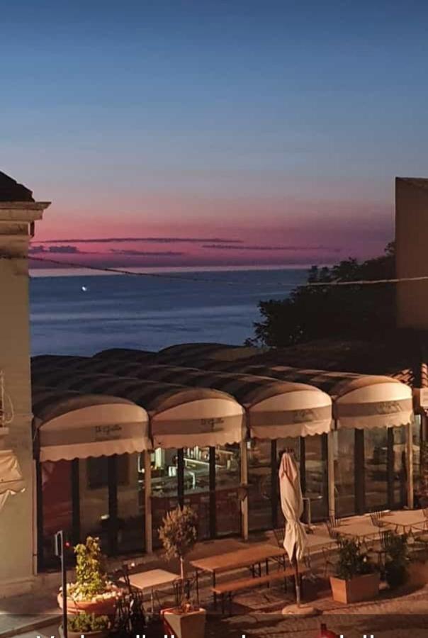 Affittacamere Le Tre Sorelle シローロ エクステリア 写真